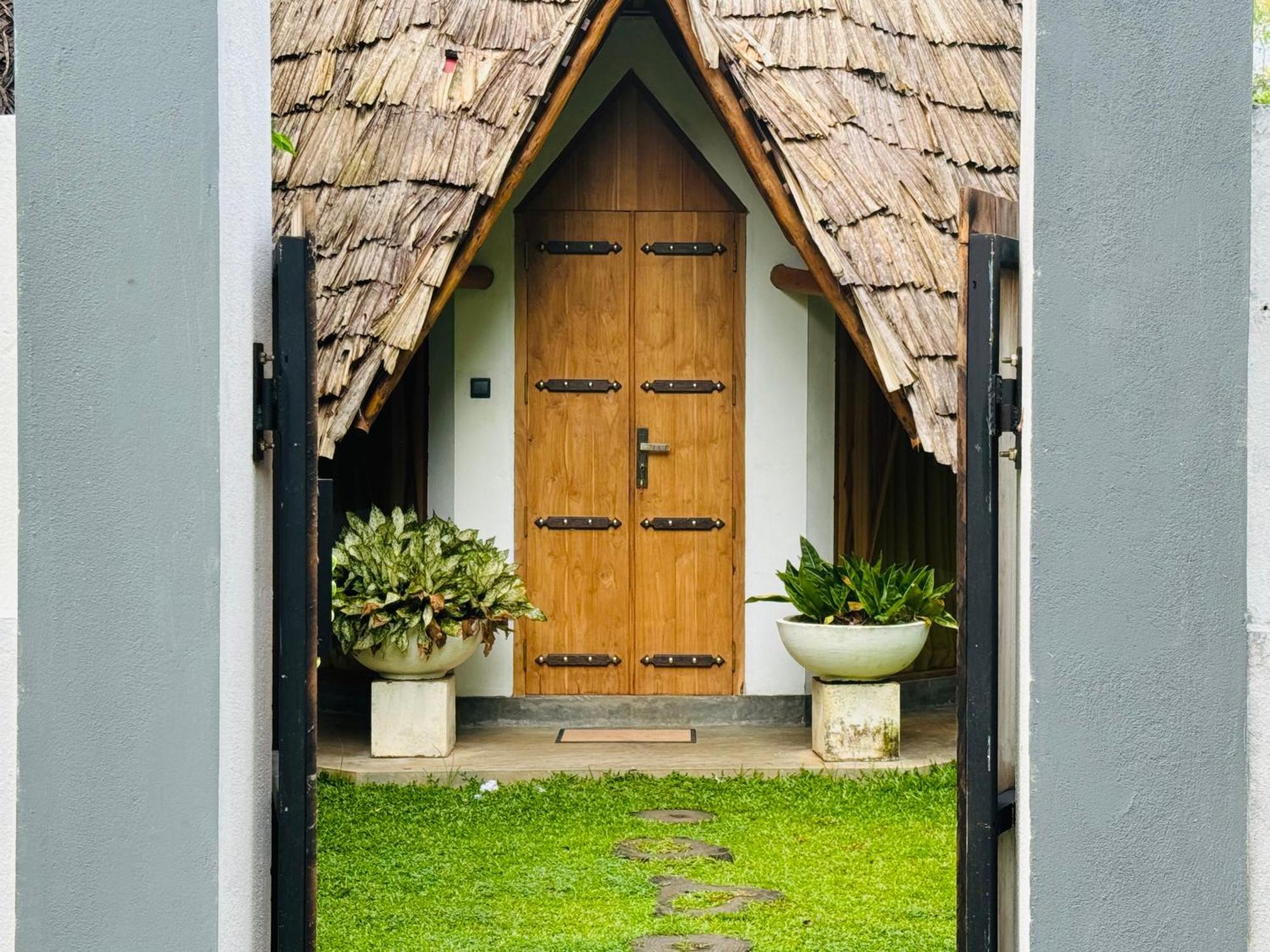 Turtle Wood Cabin Тангалла Экстерьер фото