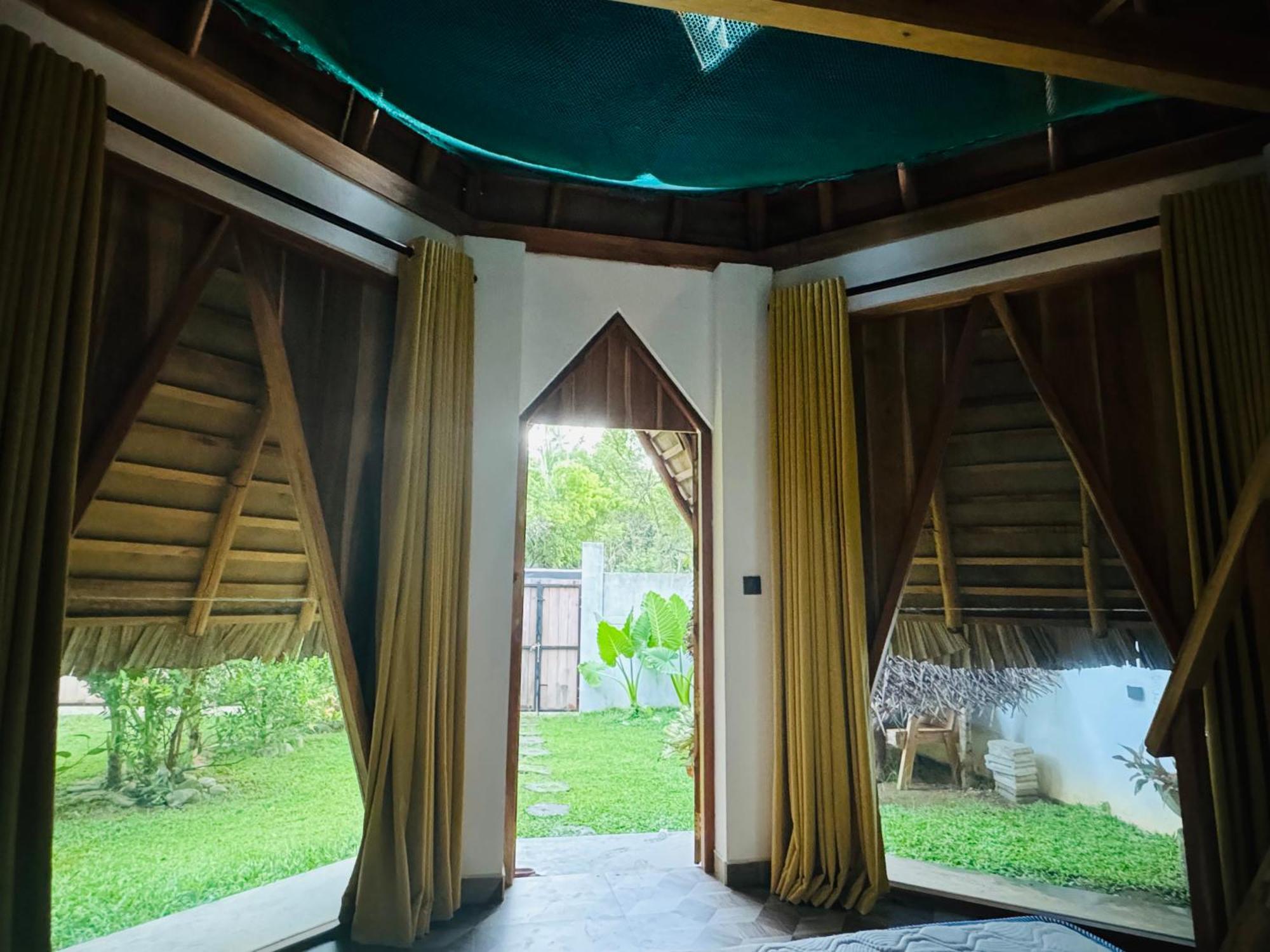 Turtle Wood Cabin Тангалла Экстерьер фото